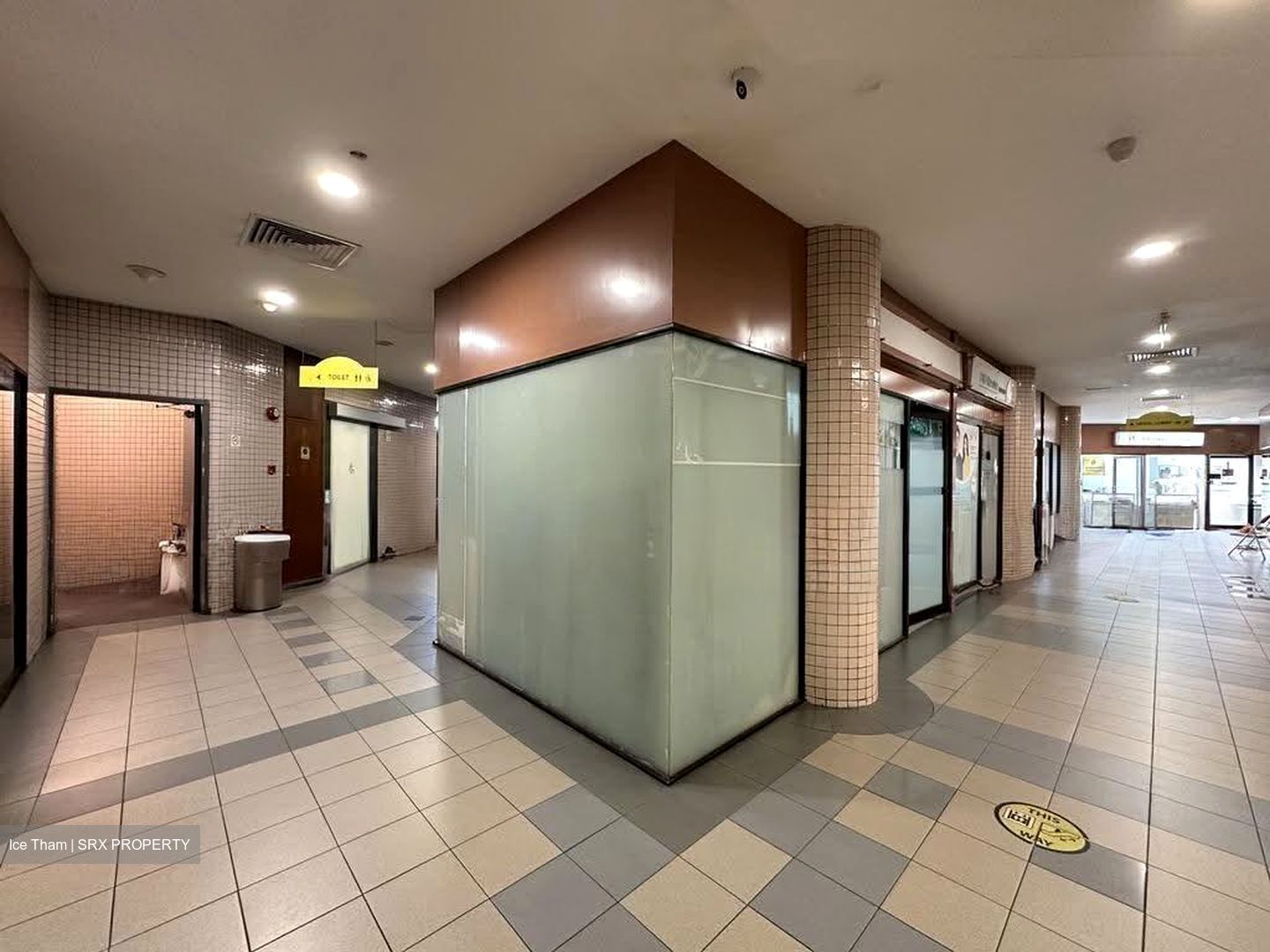 Furama City Centre Singapore (D1), Retail #614486151